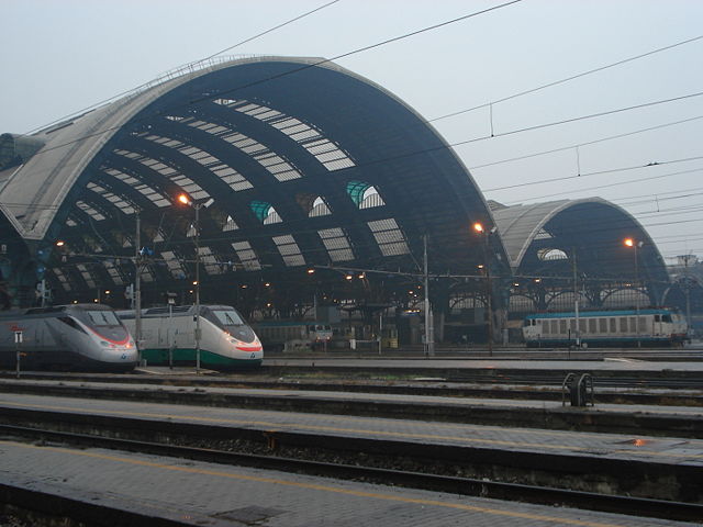 Image:DSC02042 Uscita Stazione centrale di Milano - Foto Giovanni Dall'Orto 1-1-2007.jpg