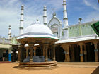 The Jamiah Masjid  in Tamilnadu, South India has Dravidian style of architecture