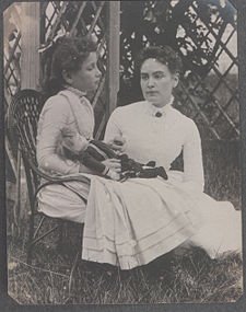 Sullivan with an 8-year-old Keller while vacationing at Cape Cod in July 1888