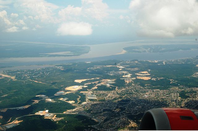 Image:Amazon River Rio Negro convergence.JPG