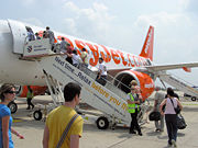 Boarding an EasyJet Airbus A319