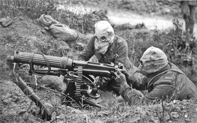Image:Vickers machine gun crew with gas masks.jpg