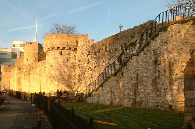 Image:Southampton - mur medieval 02.JPG