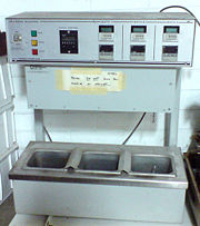 Figure 1b: An older model three-temperature thermal cycler for PCR