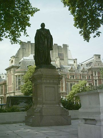 Image:Benjamin Disraeli statue.jpg