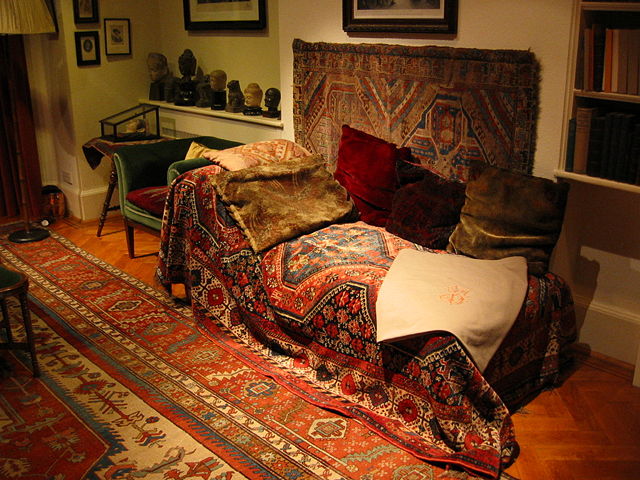 Image:Freud Sofa.JPG