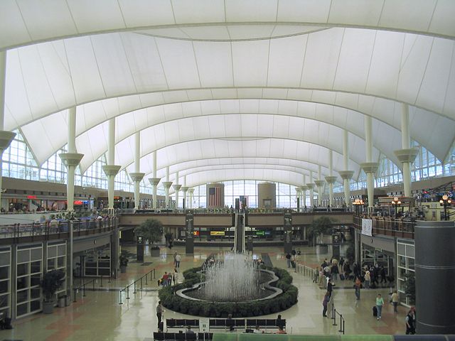 Image:Denver International Airport terminal.jpg