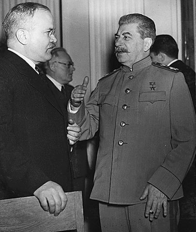 Image:Stalin-Molotov.jpg