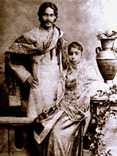Tagore and his wife Mrinalini Devi in 1883.