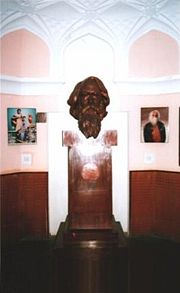 A bust of Tagore in the Sardar Vallabhbhai Patel National Memorial's Tagore Memorial Room (Ahmedabad, India).