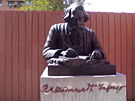 A statue of Tagore in Valladolid.