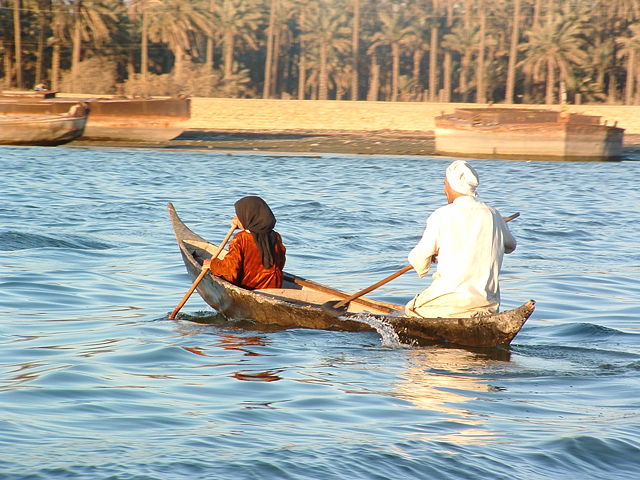 Image:Boat on Euphrates.jpg