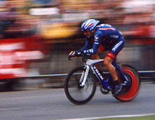 Lance Armstrong riding the prologue of the 2004 Tour.