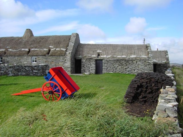 Image:Shetland crofthouse museum.jpg