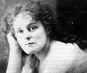 Maud Gonne ca. 1900.