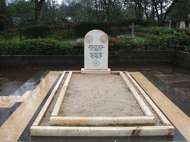 Image:Baden Powell grave1.jpg