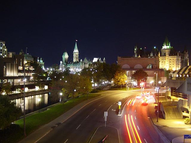 Image:Ottawa from McKenzie King Bridge.jpg