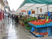 The Byward Market provides fresh produce throughout the warm months