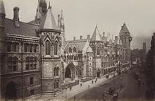 The Strand facade of the Royal Courts of Justice in 1890.