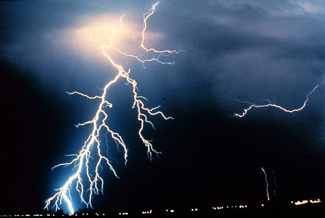 Image:Lightning NOAA.jpg