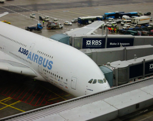 Image:Airbus A380 Frankfurt.jpg