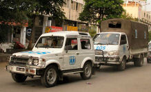 kashmir-relief-convoy