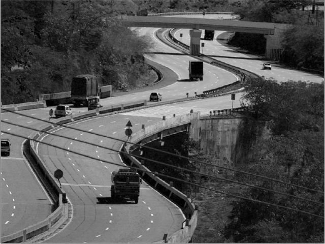 Image:Mumbai Pune Expressway.jpg