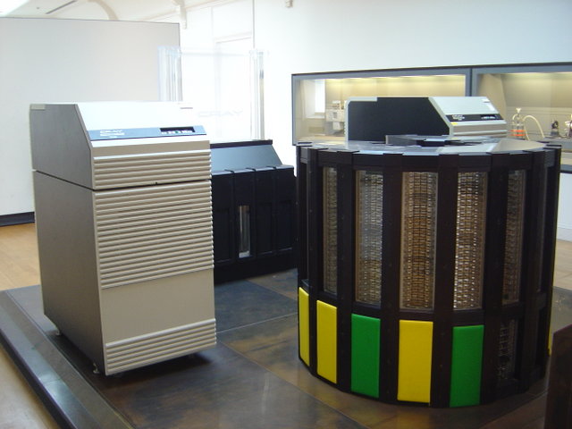 Image:Cray 2 Arts et Metiers dsc03940.jpg