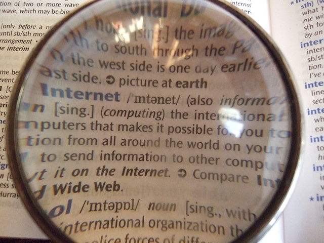 Image:Dictionary through lens.JPG