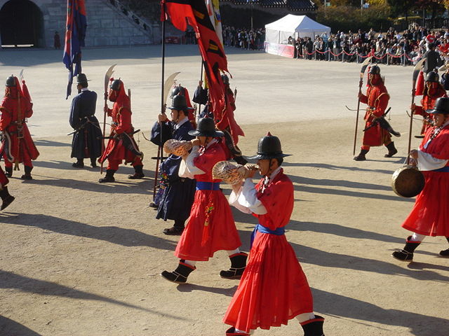 Image:Gyeonbokgung-March-01.jpg