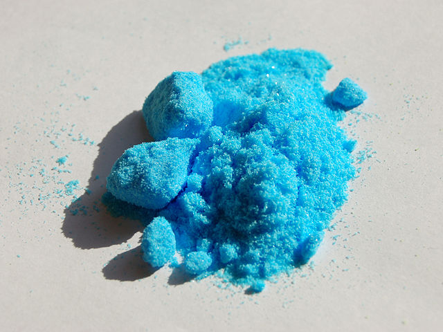 Image:Copper(II)-sulfate-pentahydrate-sample.jpg