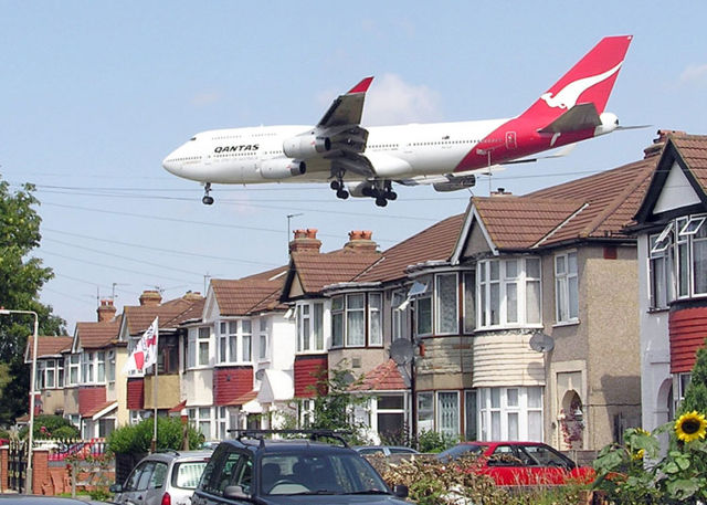 Image:Qantas.b747.roofs.arp.750pix.jpg