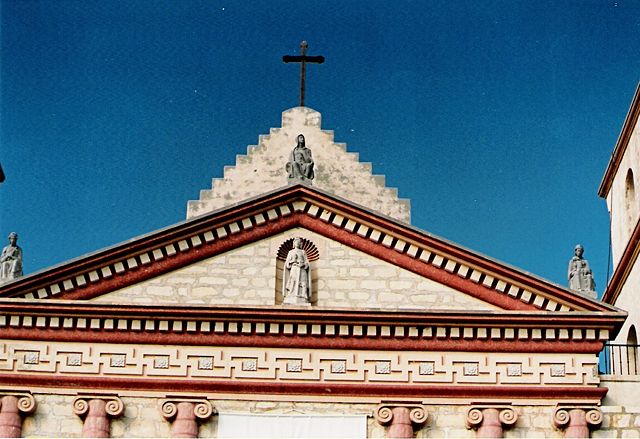 Image:Santa Barbara frieze detail.jpg