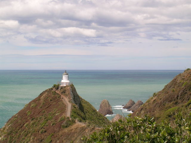 Image:Nugget Point lighthouse.jpg