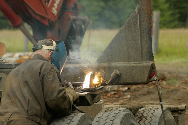 Image:Fieldwelding.jpg