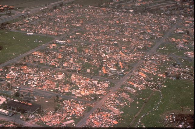 Image:Hurricane andrew fema 2563.jpg