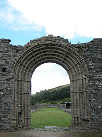 Image:DSCN4297-strata-florida-arch.JPG