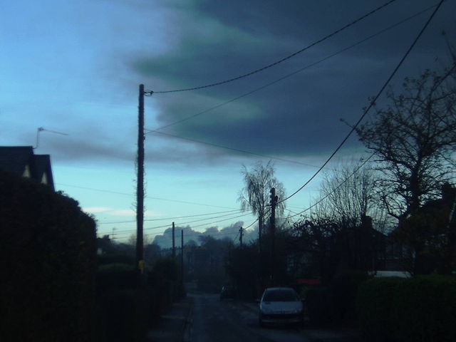 Image:Blast seen from Bucks, twenty five miles away, at 1200.jpg