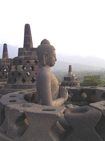Image:Borobudur-perfect-buddha.jpg
