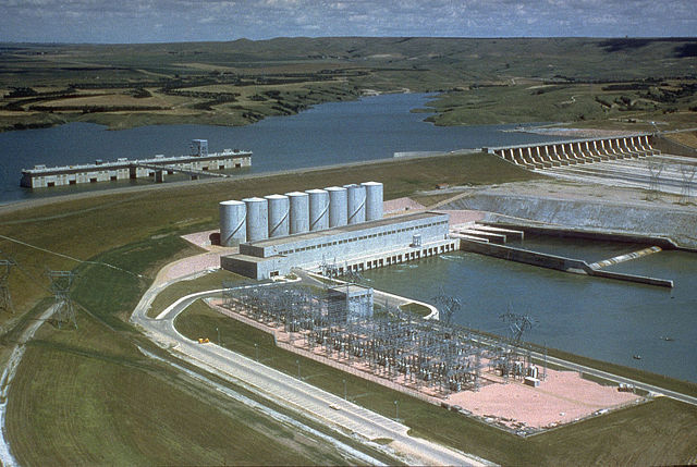 Image:Fort Randall Dam, South Dakota.jpg
