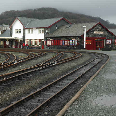 Image:Porthmadog station.jpg