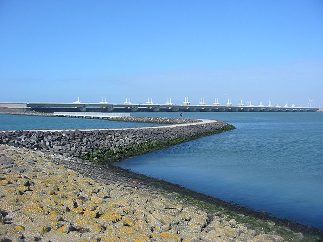 Image:Oosterscheldekering, Netherlands.JPG