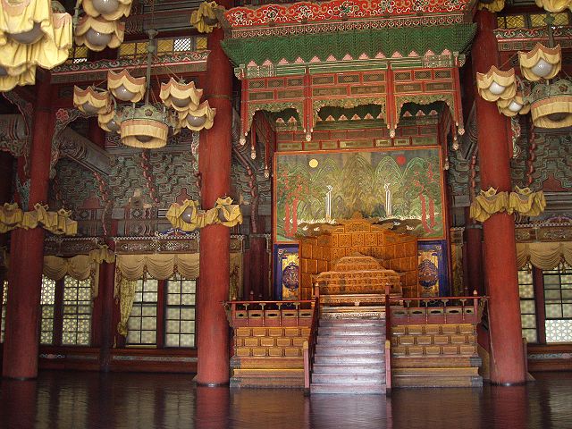 Image:Injeongjeon (interior), Changdeokgung - Seoul, Korea.JPG