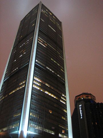 Image:Montréal - Tour de La Bourse - 20050310.jpg