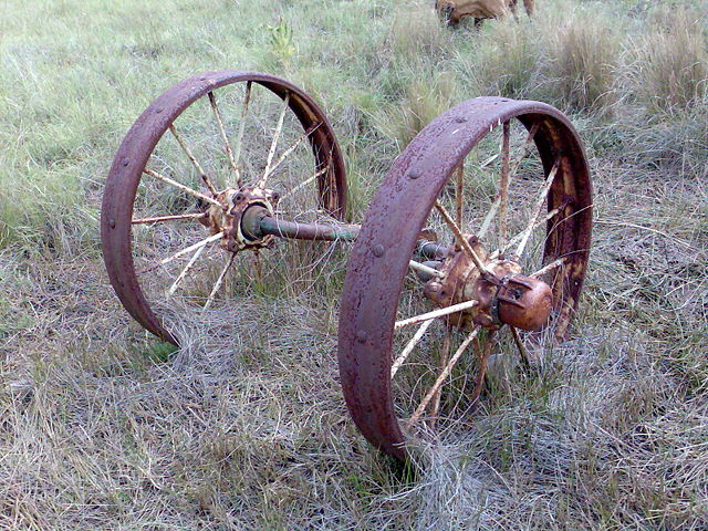 Image:Pair of wheels with metal spokes and tyres near Dordrecht, Eastern Cape.jpg