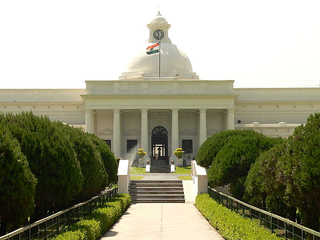 Image:Main(Administrative)Building IIT-Roorkee.JPG