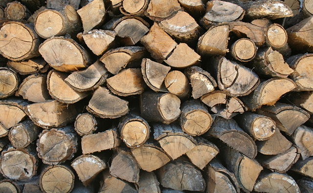 Image:Stack of firewood.jpg