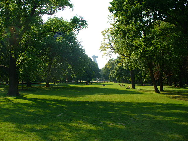 Image:Sad Janka Krala, Bratislava, Slovakia.JPG