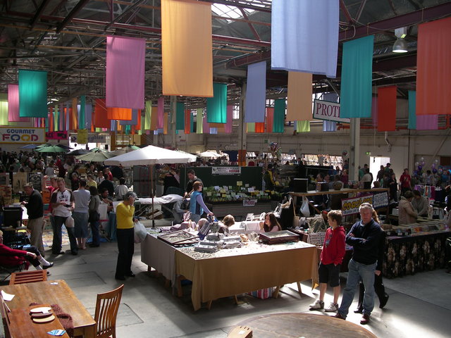 Image:Old bus depot markets.jpg