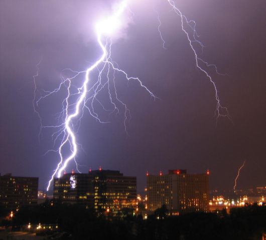 Image:Lightning in Arlington.jpg